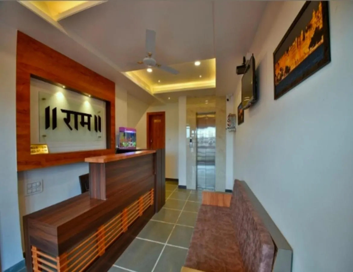 Hotel Swarna Vilas Udaipur 3*,